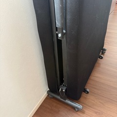 汚い折りたたみベッドの画像