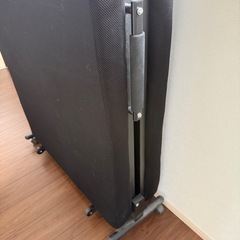 汚い折りたたみベッドの画像