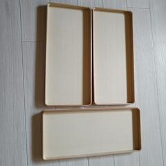 木製のトレイ