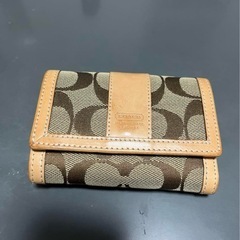 COACH 三つ折財布