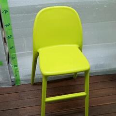 0608-019 IKEA URBAN 子供用チェア　ライムグリーン