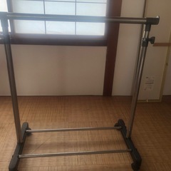 ハンガーラック