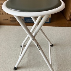 【無料】折りたたみ椅子（ニトリ）