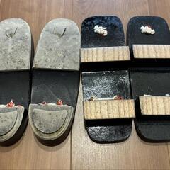 【使用済美品】女性用下駄2足セット（黒×赤鼻緒）500円の画像