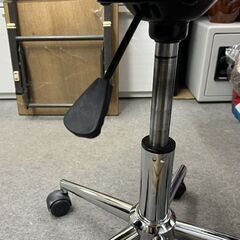 背もたれなし SADDLE 曲げ木スツール チェア キャスター 椅子 いす ウォールナット ☆札幌市 白石店の画像