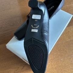 黒革靴の画像