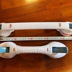 値下げしました❗️
手すり 　吸盤式3点セット の画像