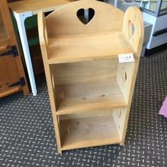 カントリー飾り棚入荷しました。