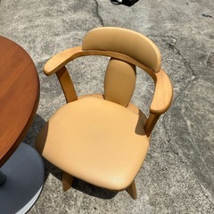 ダイニングセット　テーブル　机　丸テーブル　椅子　イス　チェア　家具♻️お売りいただけるお品物あれば、来店時ぜひお持ちください(総合買取)♻️の画像