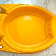 お魚型がかわいい♪リトルタイクス　屋外遊具　砂場　プールなどに　蓋付き　　価格交渉可の画像