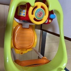 アンパンマン乗り物の画像