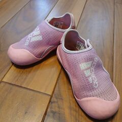 限定出品★値下げadidas キッズサンダル