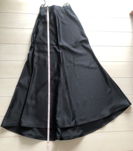 黒 パーティードレス