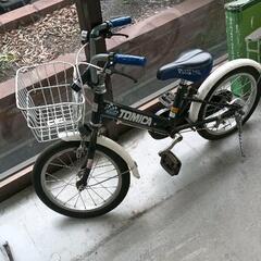 0608-107 トミカ子供用自転車（後輪パンクしてます）