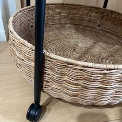 IKEA ルッバン ワゴンテーブルの画像