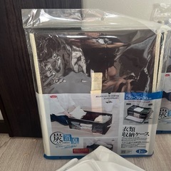 収納グッズとキッチン用品の画像