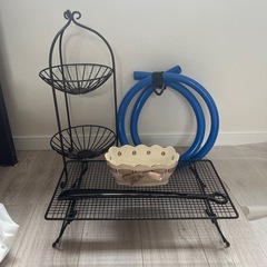 収納グッズとキッチン用品の画像