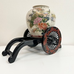 3-1256 九谷焼 久谷美泉 御所車付き　花器・花瓶