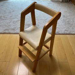 キッズ用木製チェア（高さ調整可能）