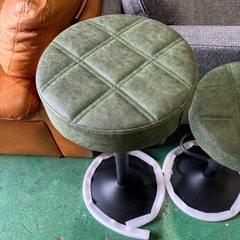 🟢【未使用に近い/2脚セット】バーチェアー　poti（ポティ） カウンターチェア バーチェア バースツール カウンタースツール ハイチェア 二脚　丸椅子 チェア 回転式 昇降式 店舗用品 シンプル レザー♻️お売りいただけるお品物あれば、来店時ぜひお持ちください(総合買取)♻️の画像
