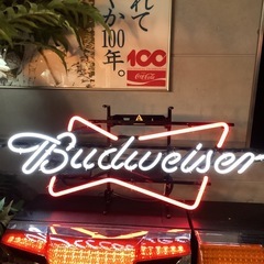 バドワイザー　ネオン看板の画像