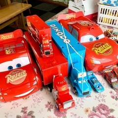 カーズ  おもちゃ　恐竜　トミカ　動物合体　スパイダーマン パズル