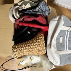 どれでも１つ300円　中古ハンドバッグ