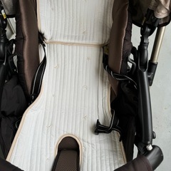 APRICA ベビーカーの画像