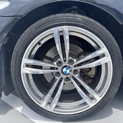 神奈川【自社ローン】保証人無可★全国対応★5シリーズ【528i】Bluetooth/走行中TV可/バックカメラ/レザーシート/パワーシート/シートヒーター/アイドリングストップ/前後ドラレコ/クルコン/ETCの画像