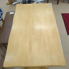 ダイニングテーブル (カントリー調) ゆったり使える！引き出し収納付き 木製  天板キズ多 【こちらは店舗です。浜村鹿野温泉ICから3分 買取本舗 宮本リサイクル 営業時間9～19時 定休日水曜のみ←連絡できませんm(_ _)m】の画像