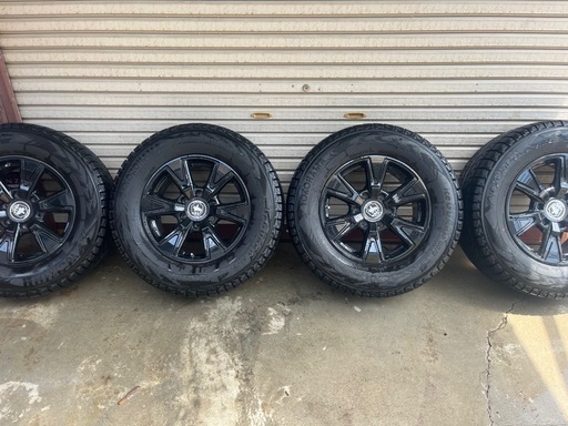 17インチスタッドレス　265/65R17 
4本セット