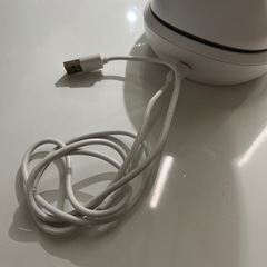 ヘッドマッサージ機　充電式
の画像