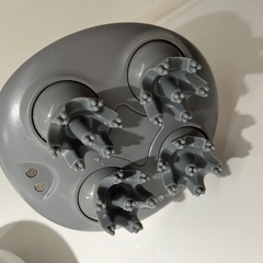 ヘッドマッサージ機　充電式
の画像