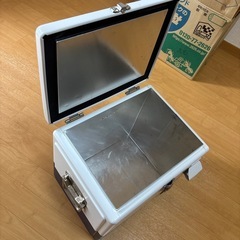 コロナビール クーラーボックスの画像