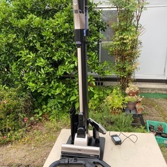 格安！早い者勝ち！充電可！動作品！スタンド付き！付属品も多数付き！2020年式日立コードレスクリーナー