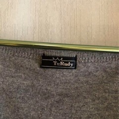 TuRudy  Vネックトップスの画像