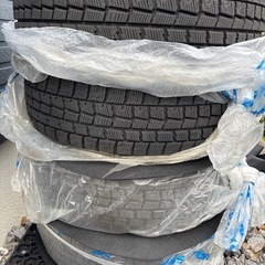 アクア　スタッドレスタイヤホイール4本 セット　ダンロップ製14インチの画像