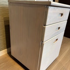 木製キャスター付きキャビネット｜3段の画像