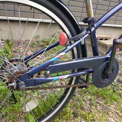 ジュニア　自転車　キッズ　子供　22インチ　ネイビー　カゴ付き　の画像