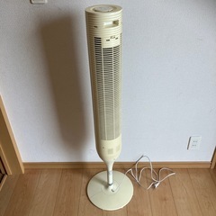 タワー型扇風機の画像