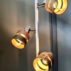 ニトリ🔸おしゃれなフロアランプ  LED３灯🔸美品完品の画像