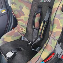日本育児 Bambino04 II 迷彩柄 限定色 チャイルドシートの画像
