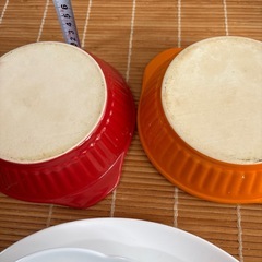 ❗️他の商品お買い上げの方無料❗️
グラタン皿と不揃い食器の画像