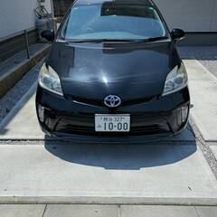 🚗 トヨタ・プリウス ハイブリッド ✅ 車検有効期限：2026年5月13日まで 📦 引っ越しのため、早めに売却希望です。の画像