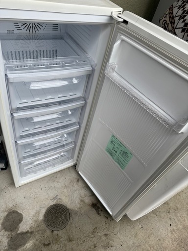 ご家族用冷凍庫