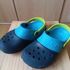 クロックス　キッズサンダル　C13　約19cmの画像