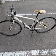 クロスバイクCYlVA、ｆ２４の画像