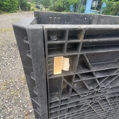 折り畳み コンテナパレットの画像