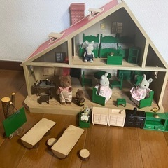 シルバニアファミリー　まとめ売り　赤い屋根の家などの画像