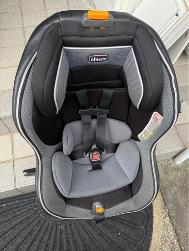 キッコ　カーシートとキャリーケースのセット